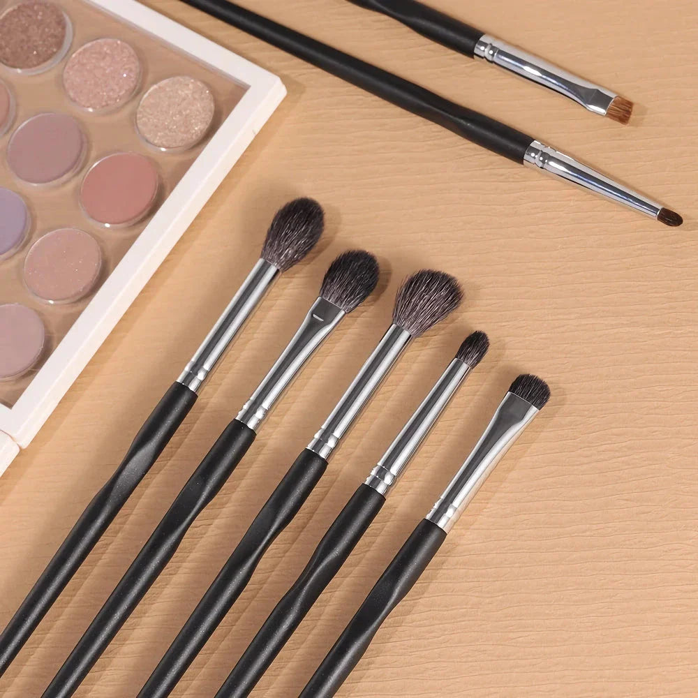 7-Piece Premium Eye Makeup Brush Set with natural goat hair and synthetic fibers for flawless, professional-looking eye makeup.