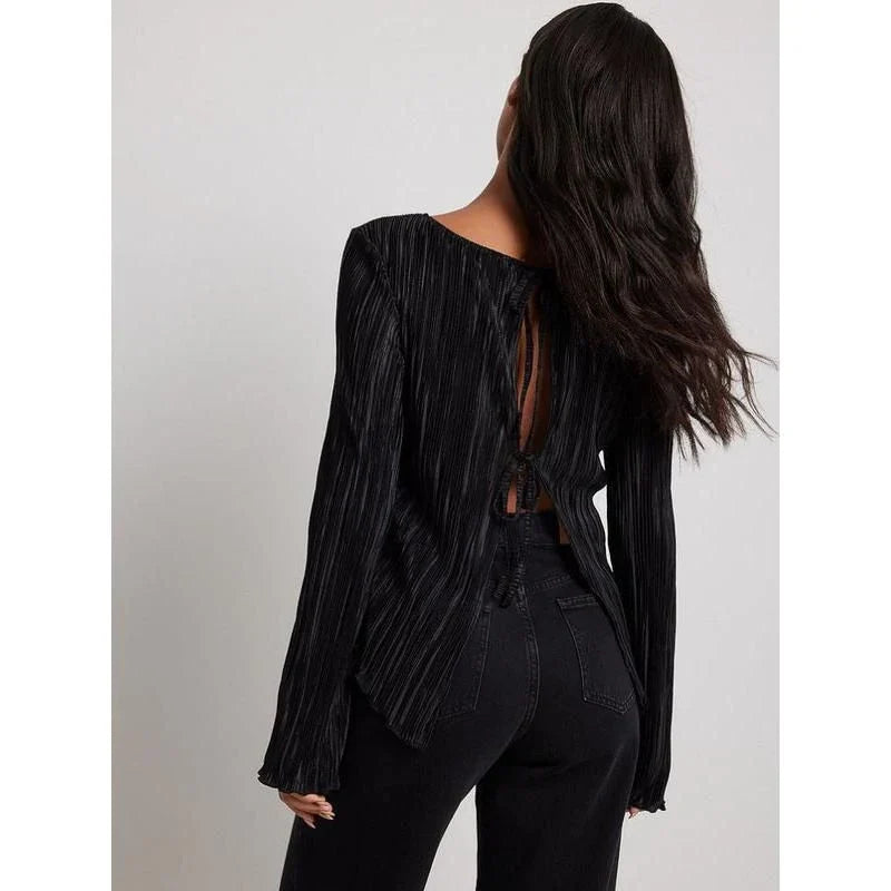 Chic pink lace-up summer bodycon blouse with delicate butterfly sleeves and pleated design