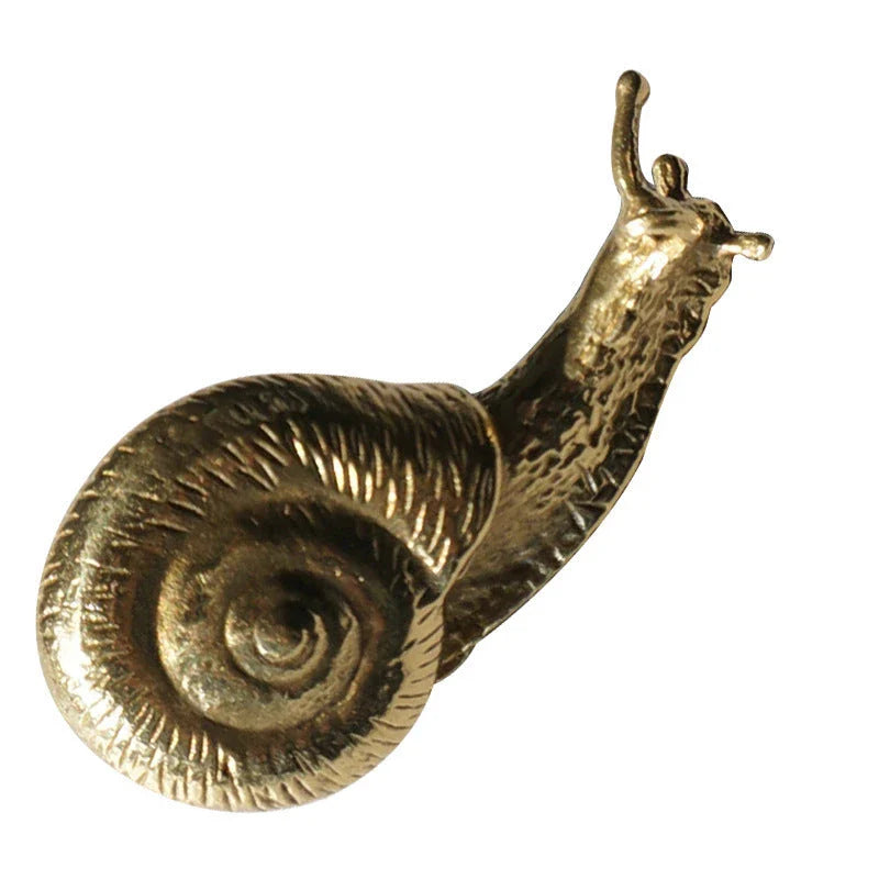 Elegant European-style retro brass snail cabinet door handles with a vintage-inspired design