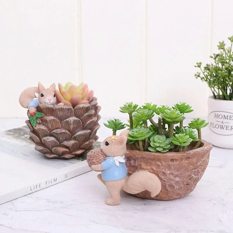 Charming cartoon squirrel-shaped succulent planter made of high-quality resin with drainage hole for healthy plant growth