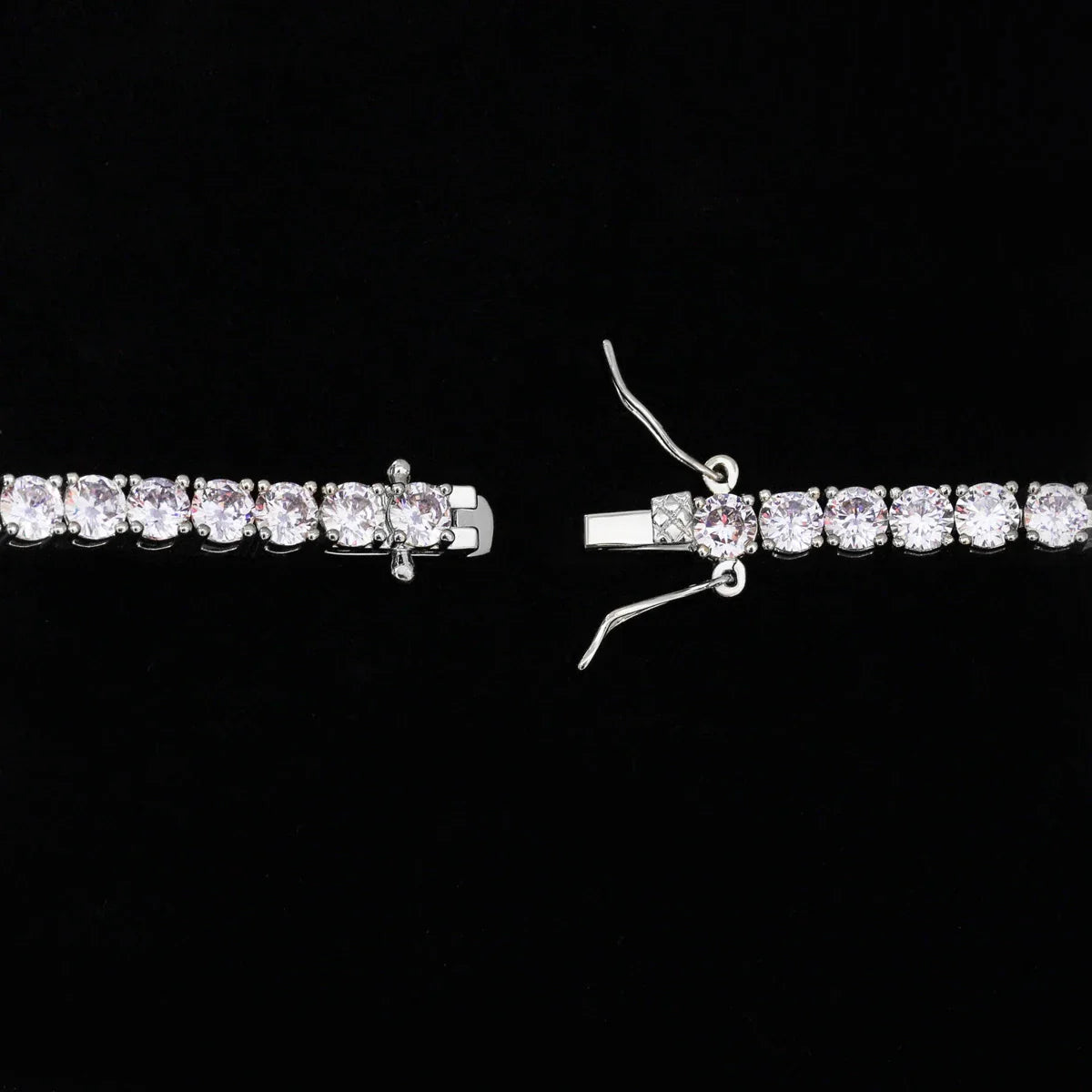 Fashionable Diamond Zircon Bracelet with Elegant Copper Construction and Sparkling Zircon Stones