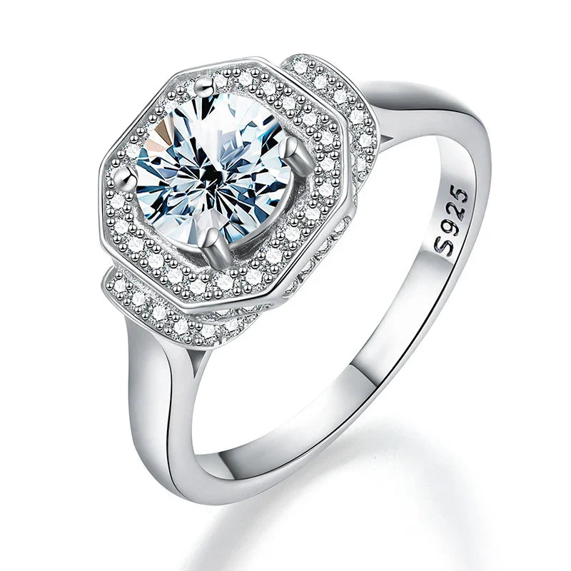 Hhomeenjoy Elegant Moissanite Four-Claw Square Ring