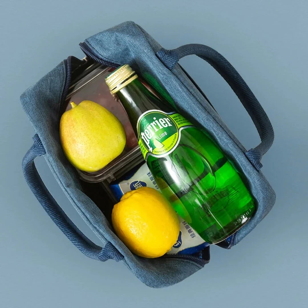 Portable thermal lunch bag made of durable oxford cloth with insulation to keep food and drinks at the perfect temperature