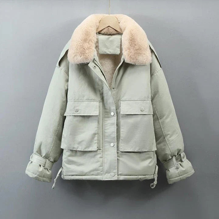 Fashionable women's down-filled jacket in various colors, designed for casual wear and everyday activities