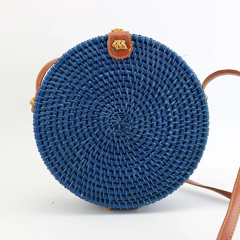 Trendy rattan shoulder bag with a vintage-inspired design, featuring a roomy interior and adjustable strap for versatile use.