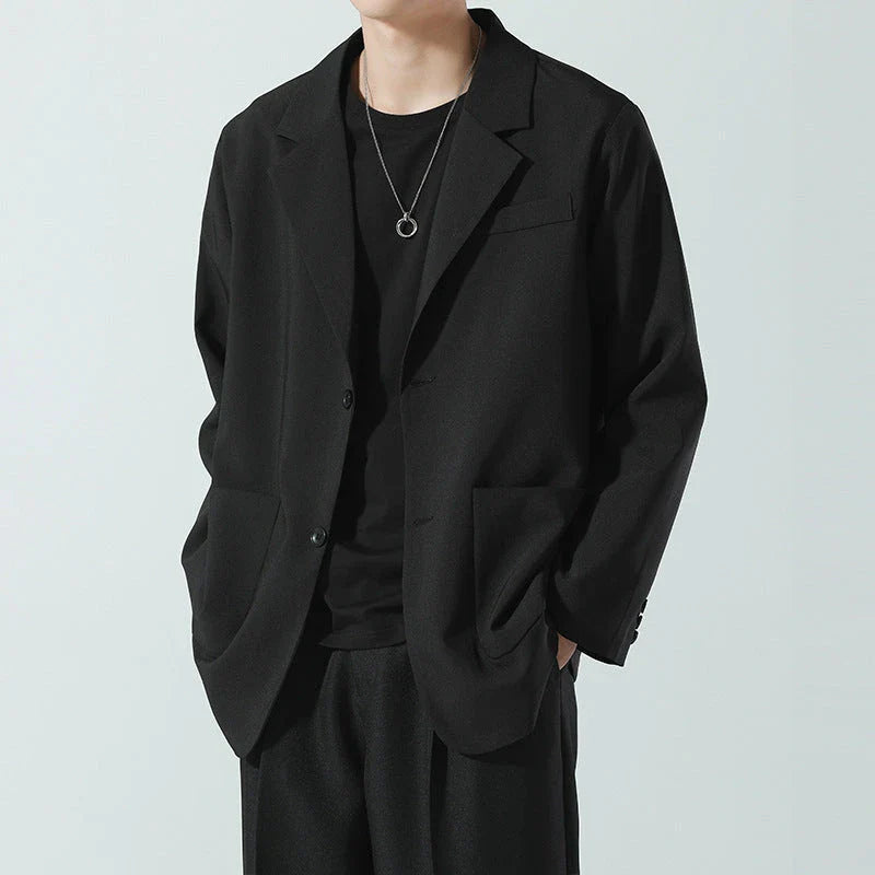 A stylish, casual jacket for men made of premium polyester fabric for year-round comfort and versatility