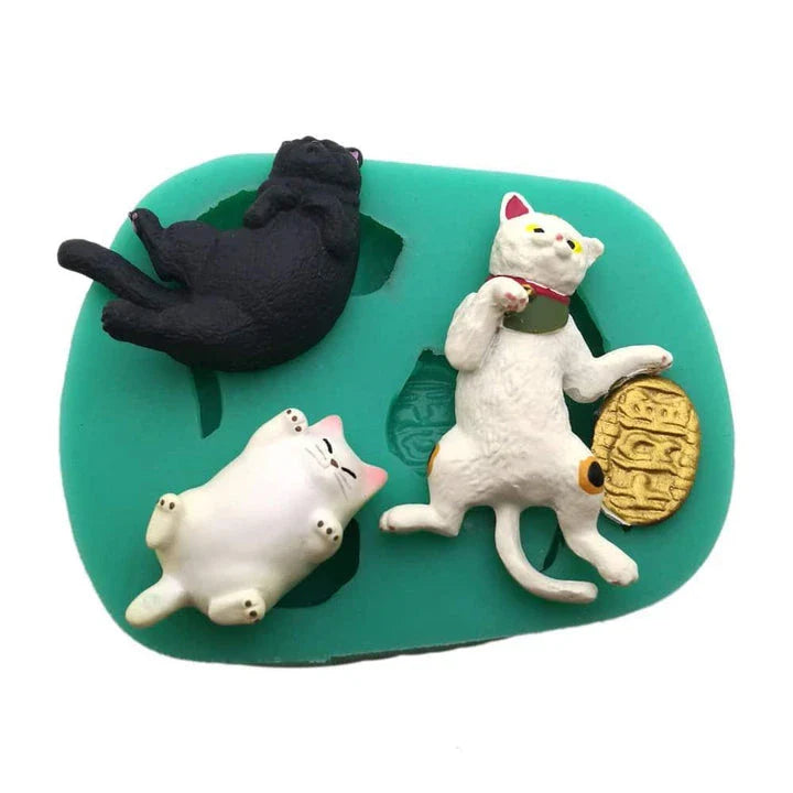Cat-shaped silicone baking mold for eco-friendly, whimsical treats and desserts