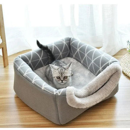 Collapsible cat house and bed made of soft, cozy fleece material in a compact, space-saving design