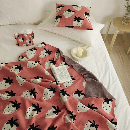 Cozy grape-patterned cotton blanket for comfortable relaxation and elegant home decor