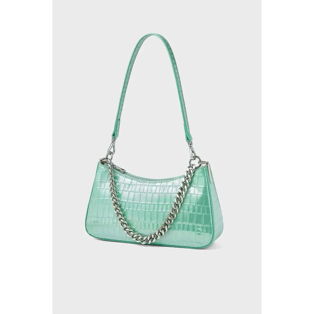 Elegant alligator print leather shoulder bag with chic chain decoration, versatile hobo shape, and interior organization pockets