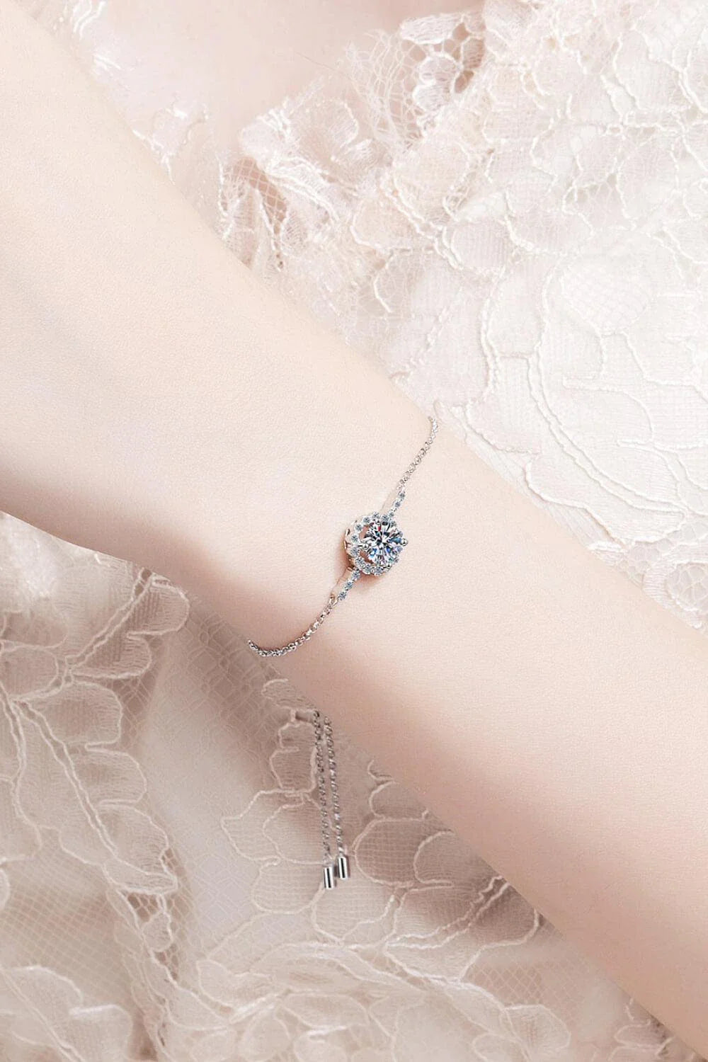 1 carat moissanite bracelet in 925 sterling silver with rhodium plating and zircon accents