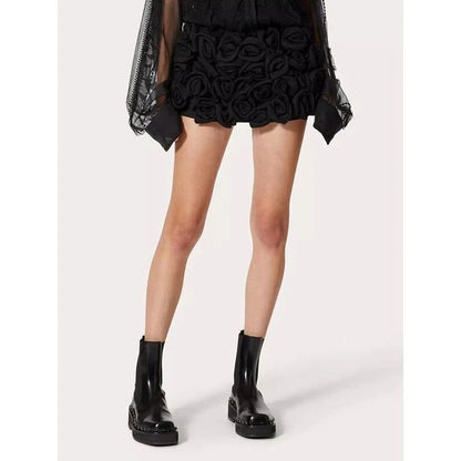 Women's high-waist patchwork applique slimming shorts in red, featuring a flattering silhouette and delicate decorative details