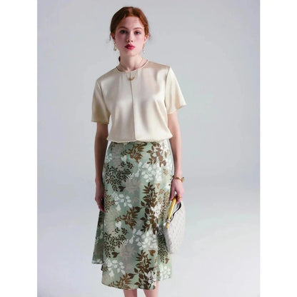 Elegant mulberry silk women's summer tee in olive color with classic O-neck design