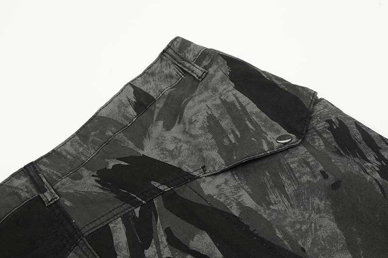 Graffiti camouflage print straight-leg jeans with a high-waist design for a flattering, comfortable fit