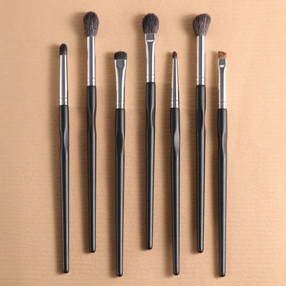 7-Piece Premium Eye Makeup Brush Set with natural goat hair and synthetic fibers for flawless, professional-looking eye makeup.