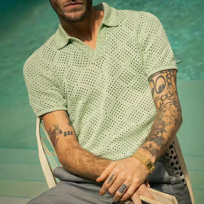 Comfortable and stylish men's knitted summer shirt in green with relaxed, pullover design