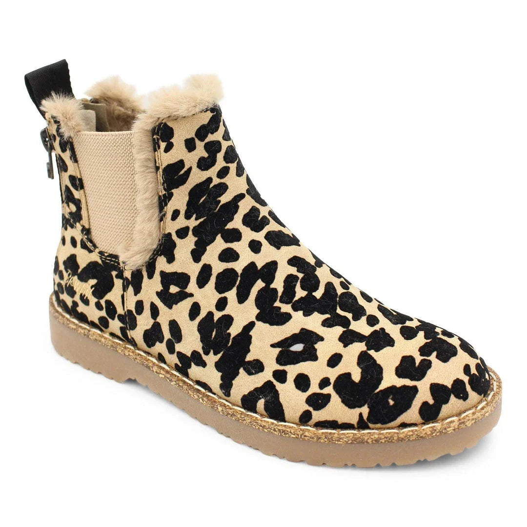 Premium Insulated Snow Boots with Durable Construction and Specialized Insulation for Warm and Comfortable Winter Adventures