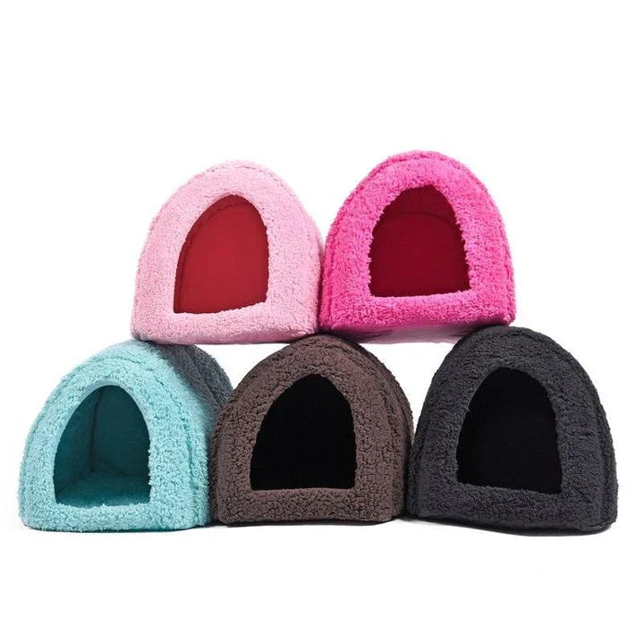 Arch-shaped cotton cat house with raised platform for cozy resting spot