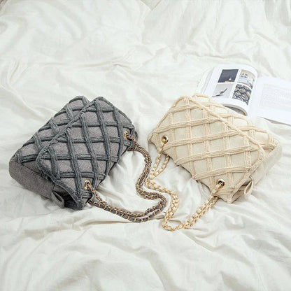 Stylish rhombus-patterned messenger bag for ladies with a retro single shoulder design and durable polyester construction