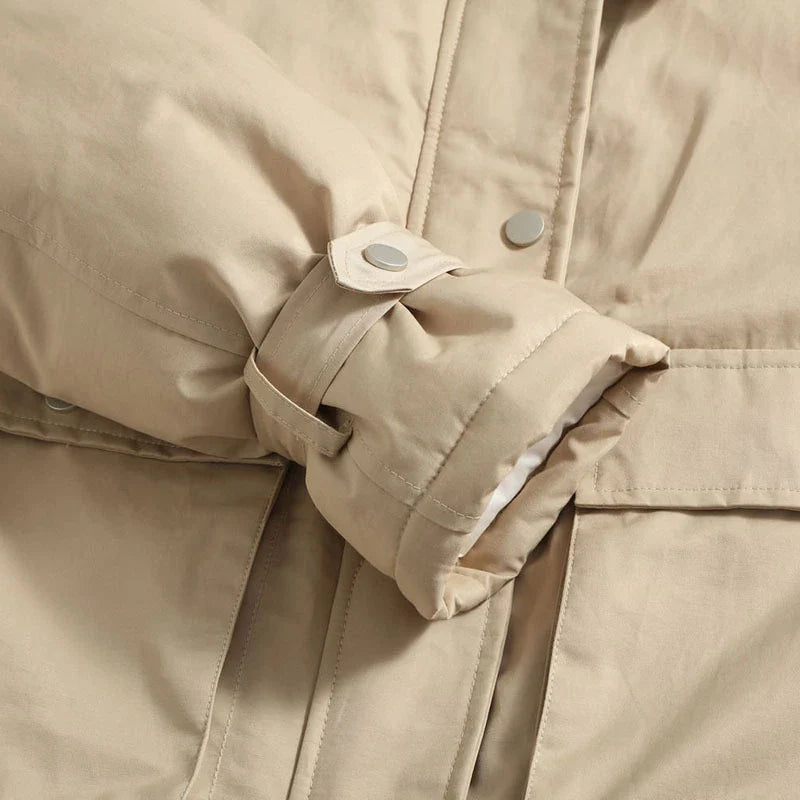 Fashionable women's down-filled jacket in various colors, designed for casual wear and everyday activities