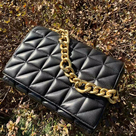 2020 Stylish Quilted Shoulder Wallet Bags for Women - Sophisticated Accessory with Sleek Design and Premium Materials