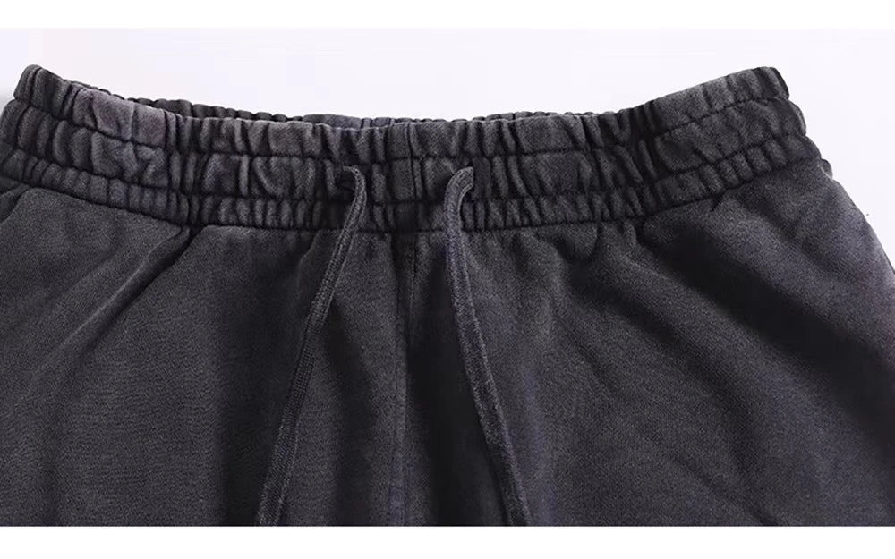Premium cotton casual shorts for men in a relaxed, retro-inspired style