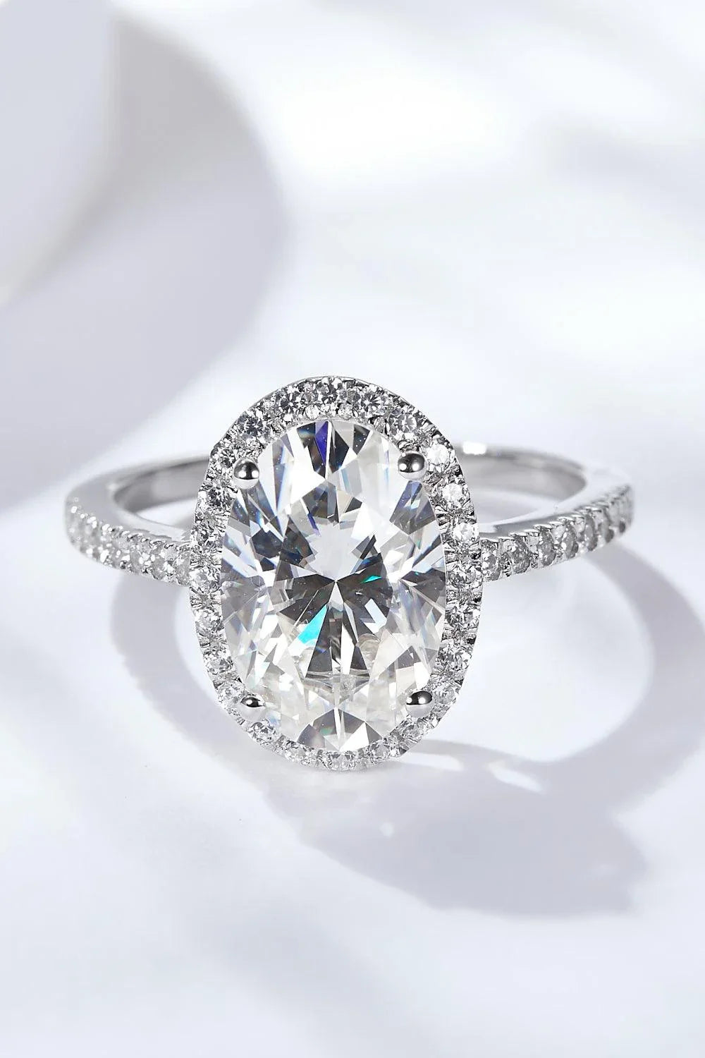 Exquisite 4.5 carat moissanite halo ring in 925 sterling silver with platinum plating