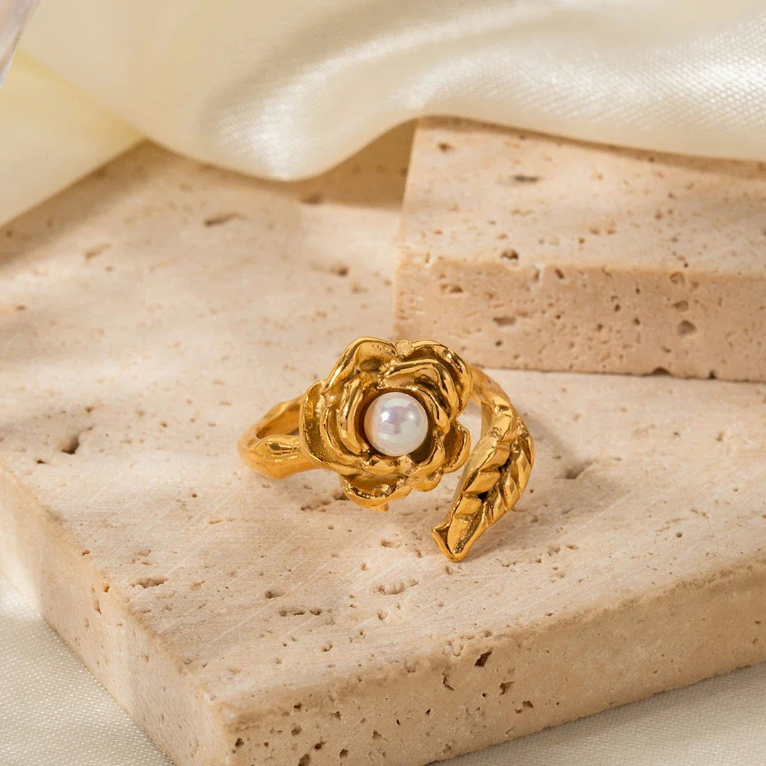 Elegant gold-plated stainless steel Camellia ring with beautiful shellfish beads for a timeless, durable accessory
