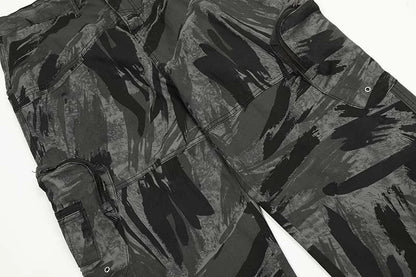 Graffiti camouflage print straight-leg jeans with a high-waist design for a flattering, comfortable fit