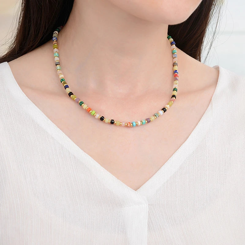 Luxurious multi-gem turquoise and Shoushan stone necklace with a classic round bead chain design