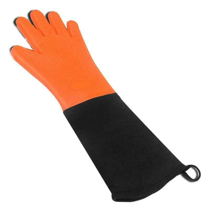 Premium heat-resistant oven gloves with silicone and cotton construction, designed for safe and comfortable handling of hot cookware in the kitchen