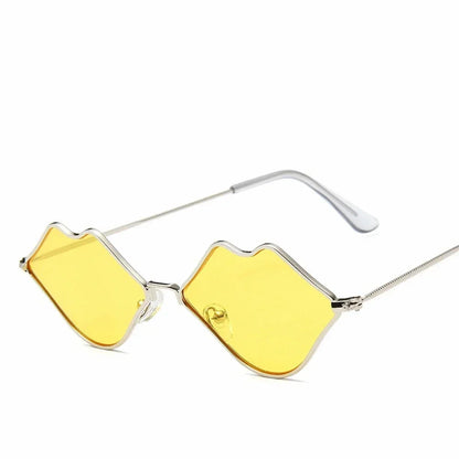 Chic Red Lips Cat Eye Sunglasses for Women with UV400 Protection and Durable Alloy Frame