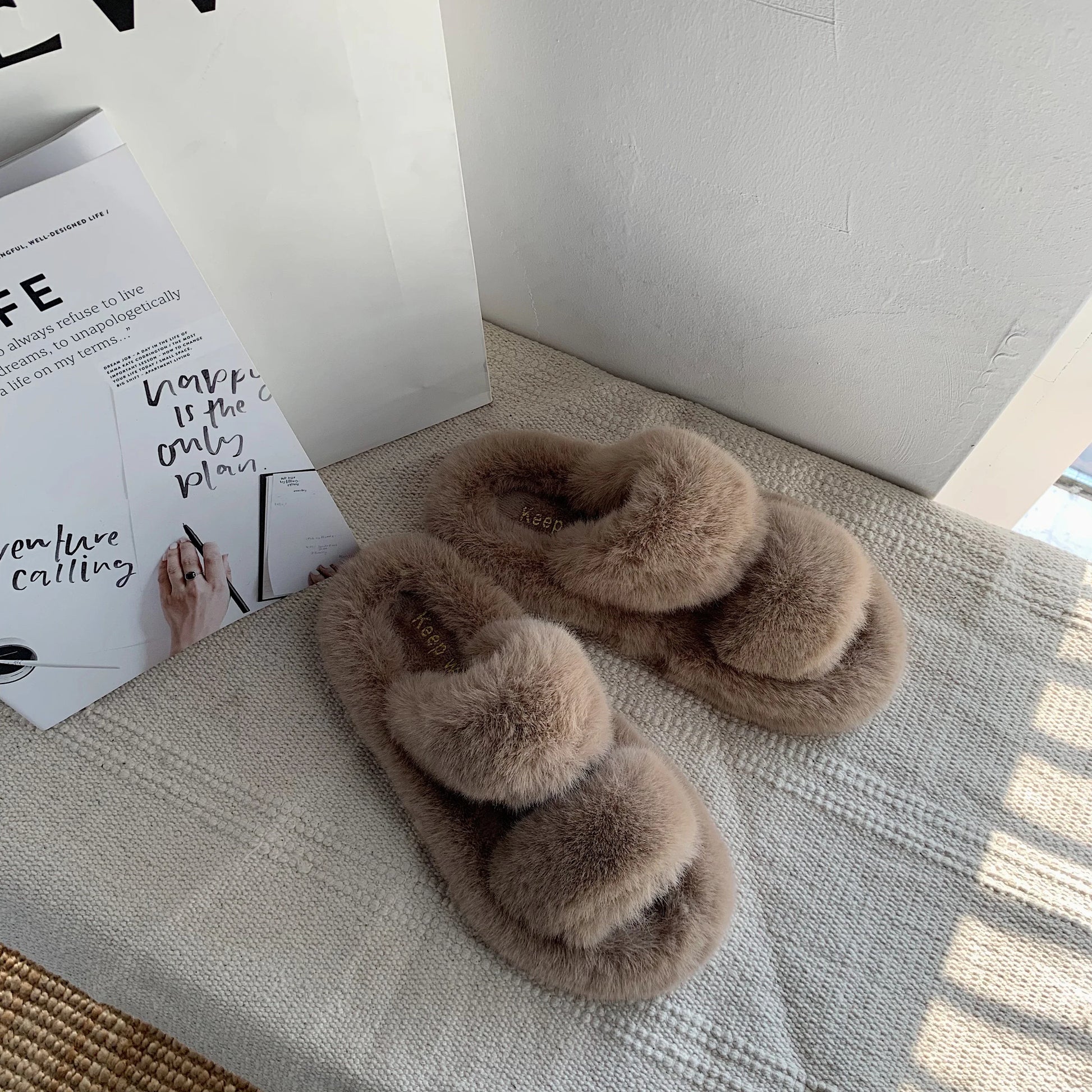 Cozy and stylish hairy slippers for fashionable women, available in multiple color options