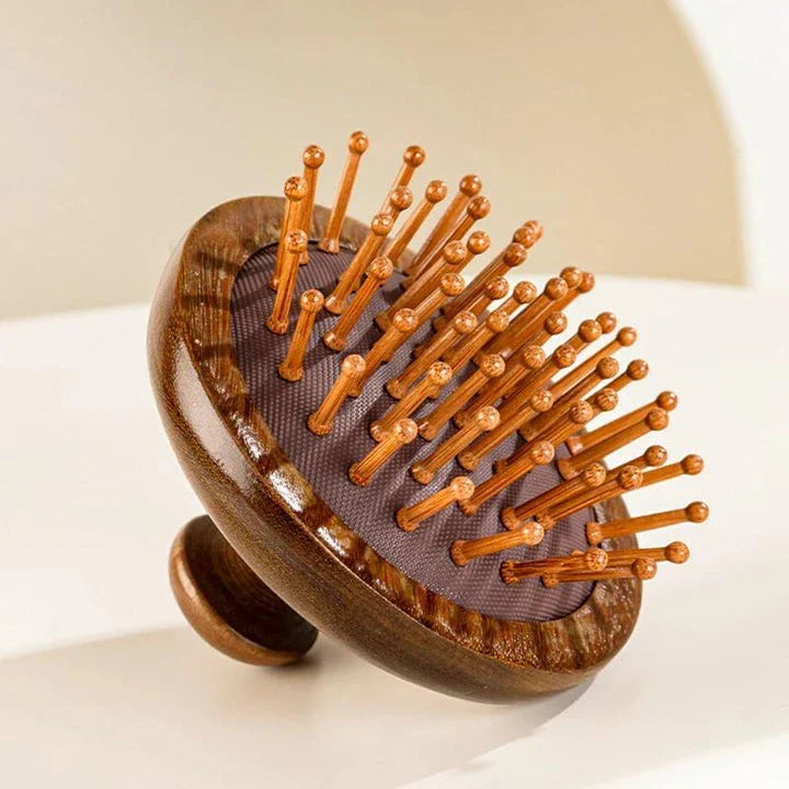 Aromatherapy Scalp Massager: Sandalwood Hair Comb with Air Cushion Technology for Gentle Scalp Stimulation and Healthy Hair Growth