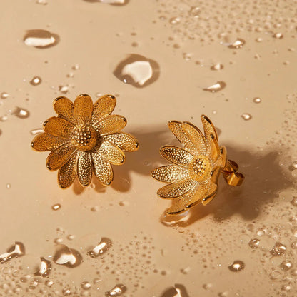 Elegant 18K gold plated stainless steel daisy flower stud earrings for women, with a trendy and durable design