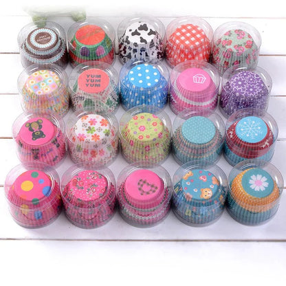 Eco-friendly disposable cupcake liners made of greaseproof paper, perfect for baking and party hosting