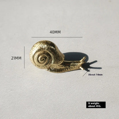 Elegant European-style retro brass snail cabinet door handles with a vintage-inspired design