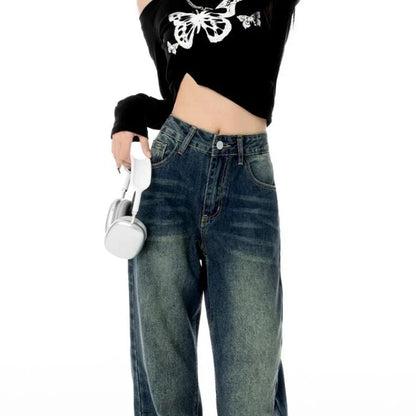 A pair of high-waisted, flared jeans with a vintage-inspired design and chic details for a stylish and comfortable look.