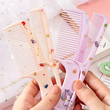 Adorable green animal-themed kids hairstyling comb set with fine-toothed and pointed tail combs