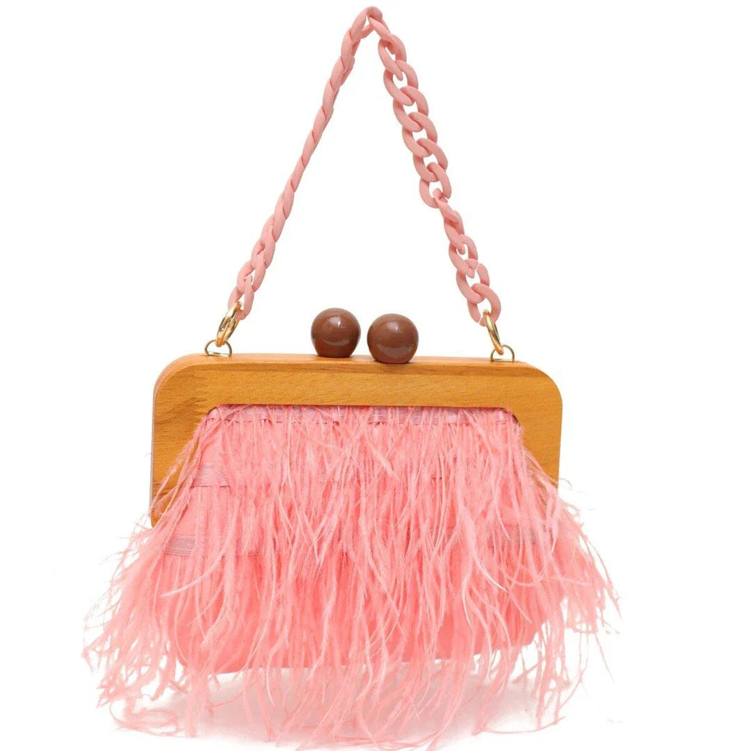 Elegant green feather evening clutch with chic acrylic chain, a stylish and practical accessory for formal and casual events