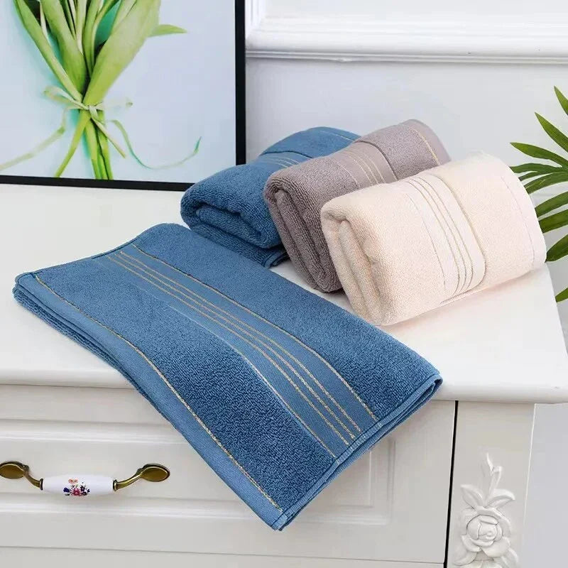 Premium combed cotton face towels with quick-dry technology for a luxurious and absorbent bathing experience.