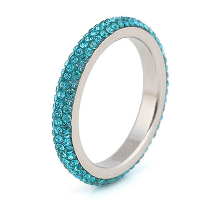 A personalized couple's ring made of stainless steel and adorned with sparkling rhinestones, symbolizing the beauty of your love story.