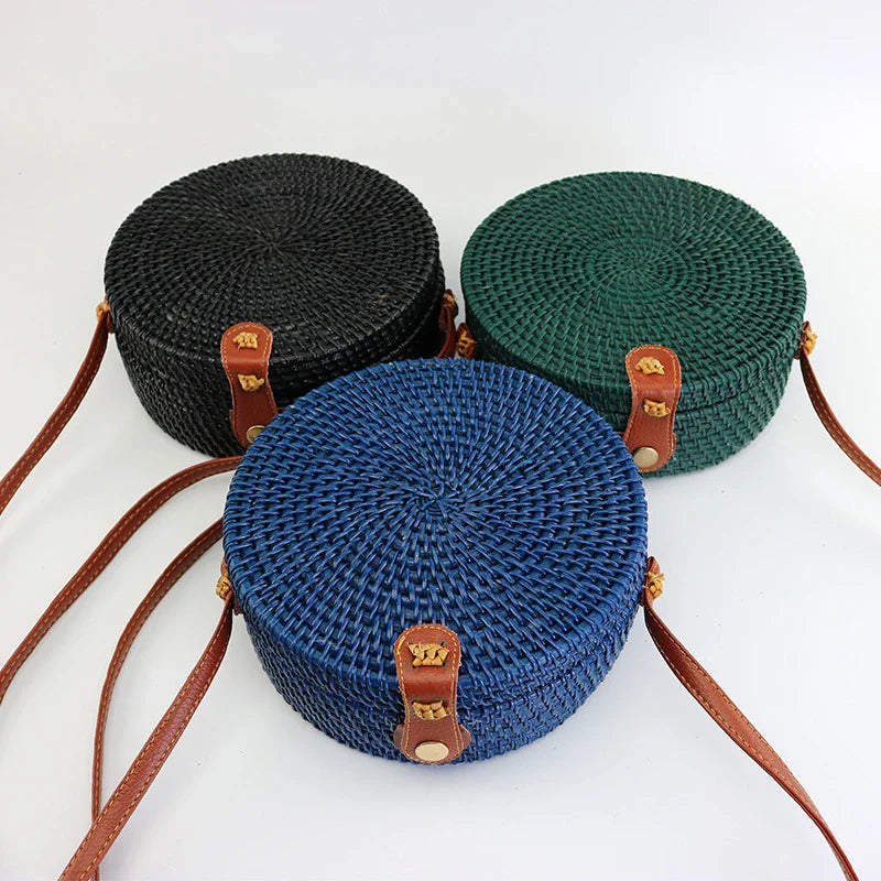 Trendy rattan shoulder bag with a vintage-inspired design, featuring a roomy interior and adjustable strap for versatile use.