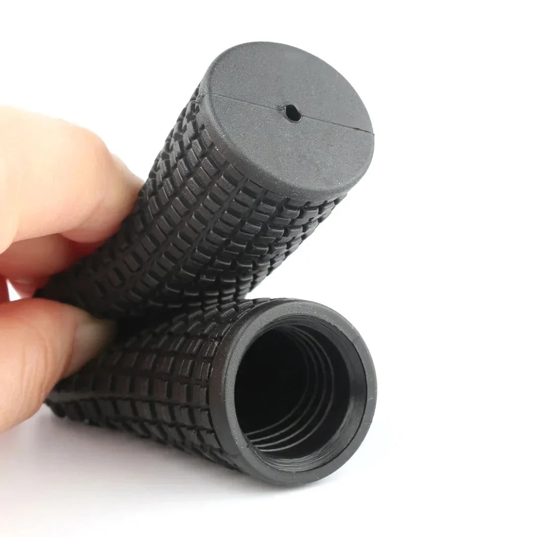 Mountain Bike Rubber Handlebar Grips with non-slip design and ergonomic comfort for enhanced cycling performance
