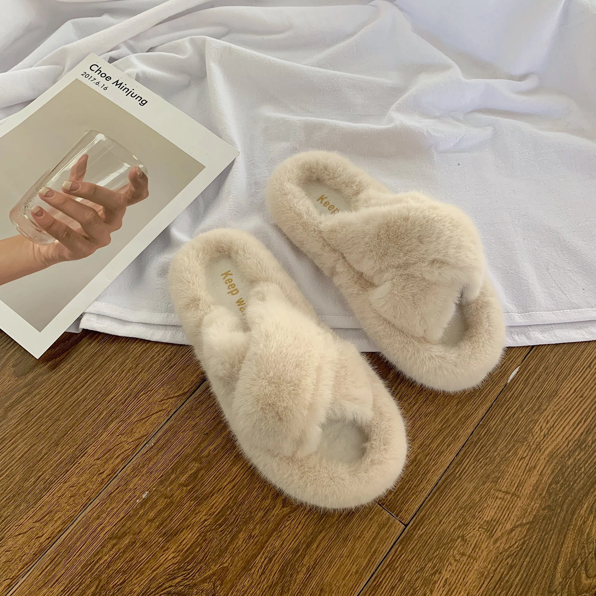 Cozy and stylish hairy slippers for fashionable women, available in multiple color options