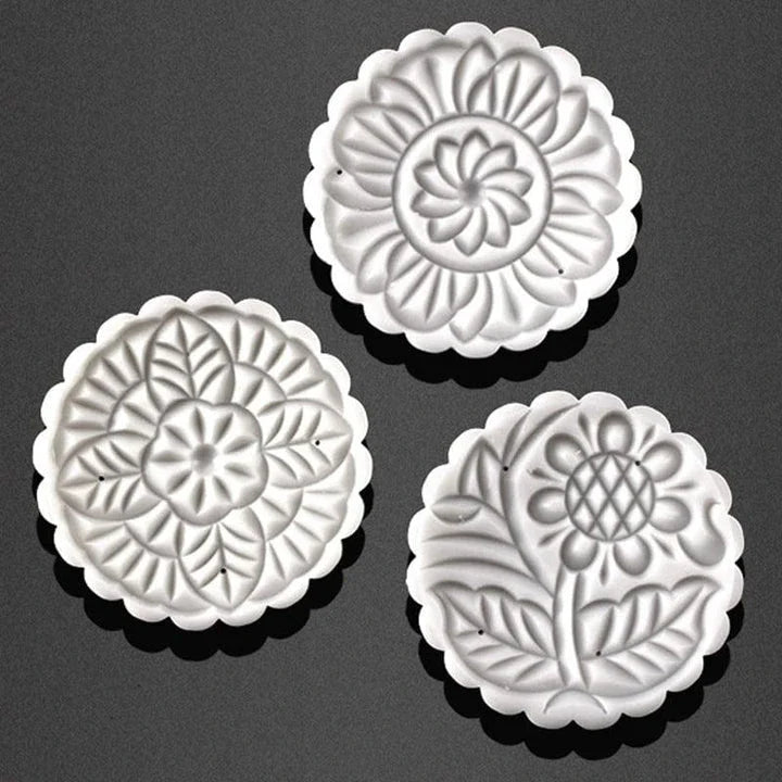 A 3D candy maker device with various 3D candy shape templates