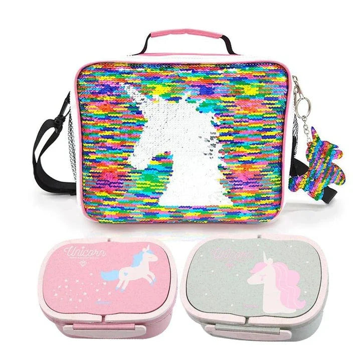 Cartoon unicorn-patterned lunch boxes with insulated bags, made of durable materials for practical and whimsical lunchtime solutions.