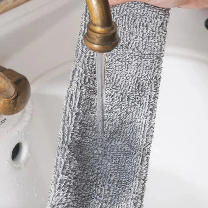 Premium Extendable Dusting Brush with Telescopic Design and Flexible Microfiber Head for Effortless Household Cleaning