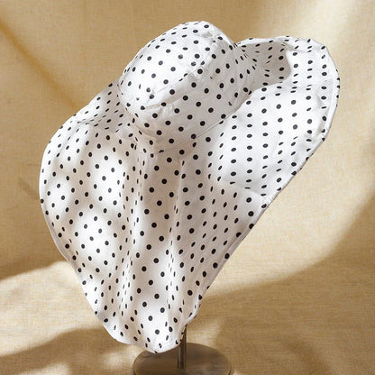 Fashionable oversized polka dot sun hat for women with wide brim for sun protection