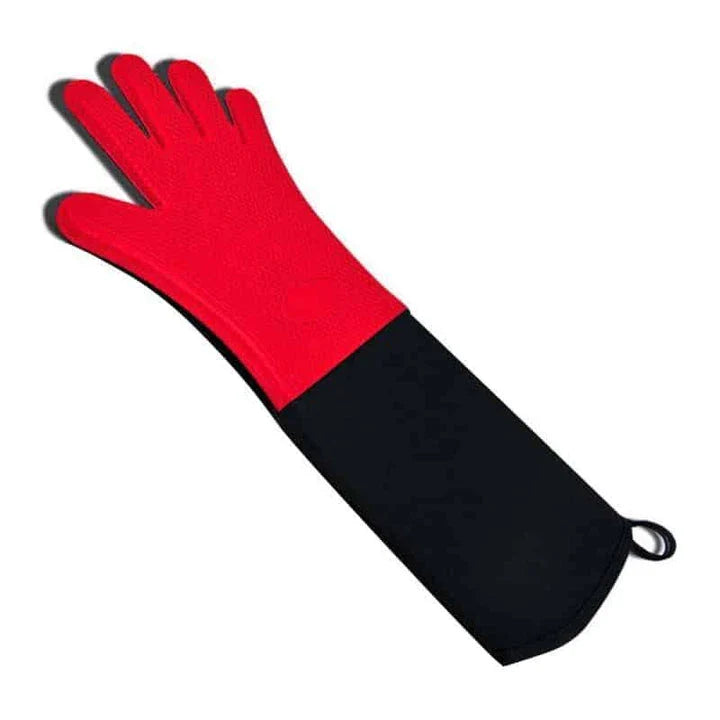 Premium heat-resistant oven gloves with silicone and cotton construction, designed for safe and comfortable handling of hot cookware in the kitchen